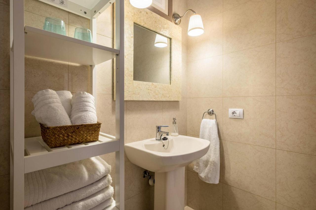 Apartamento Marina อาโรนา ภายนอก รูปภาพ